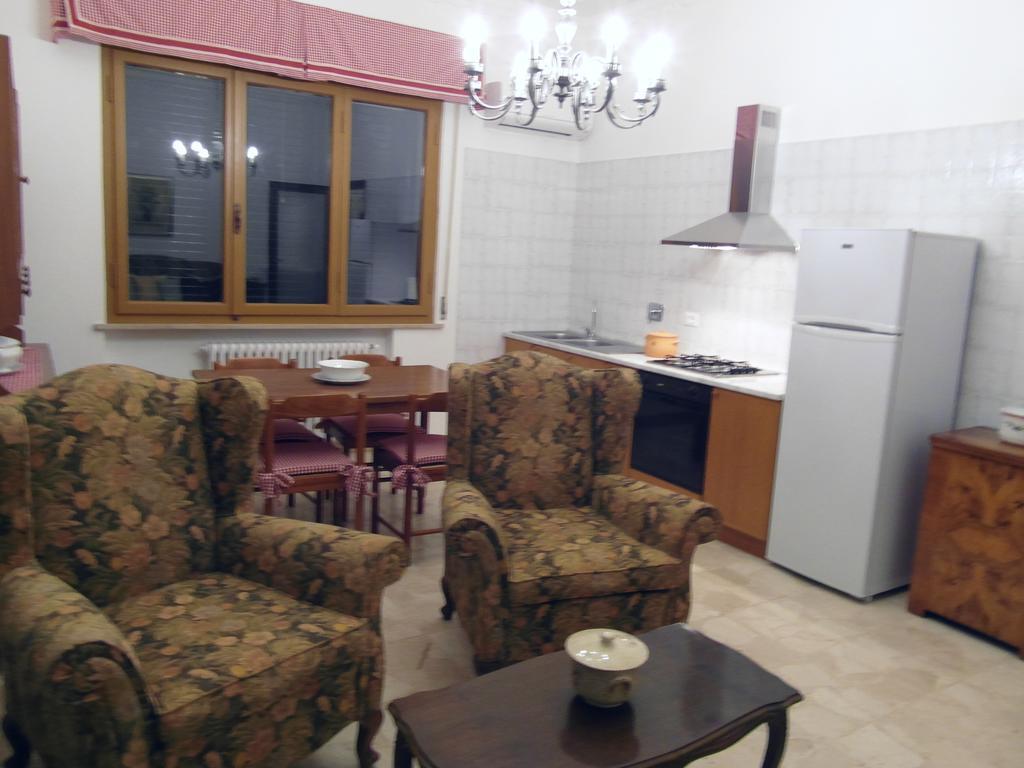ピサLa Casa Di Nilaアパートメント エクステリア 写真