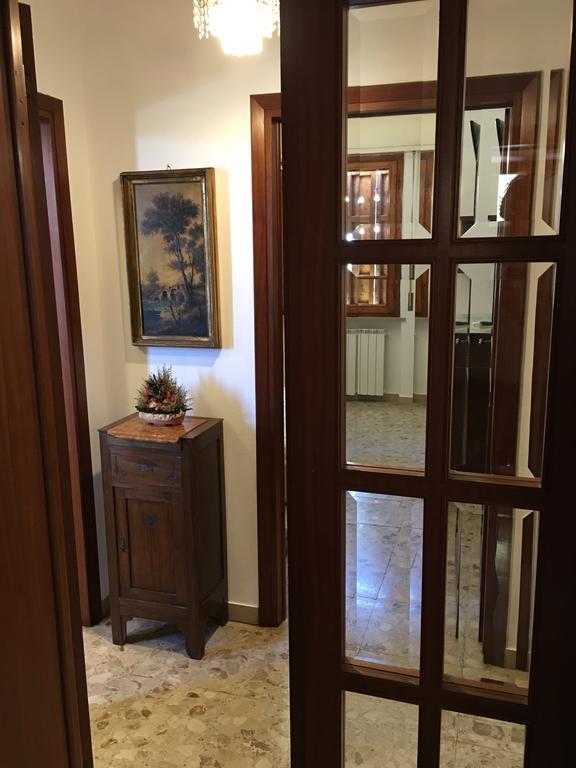ピサLa Casa Di Nilaアパートメント エクステリア 写真